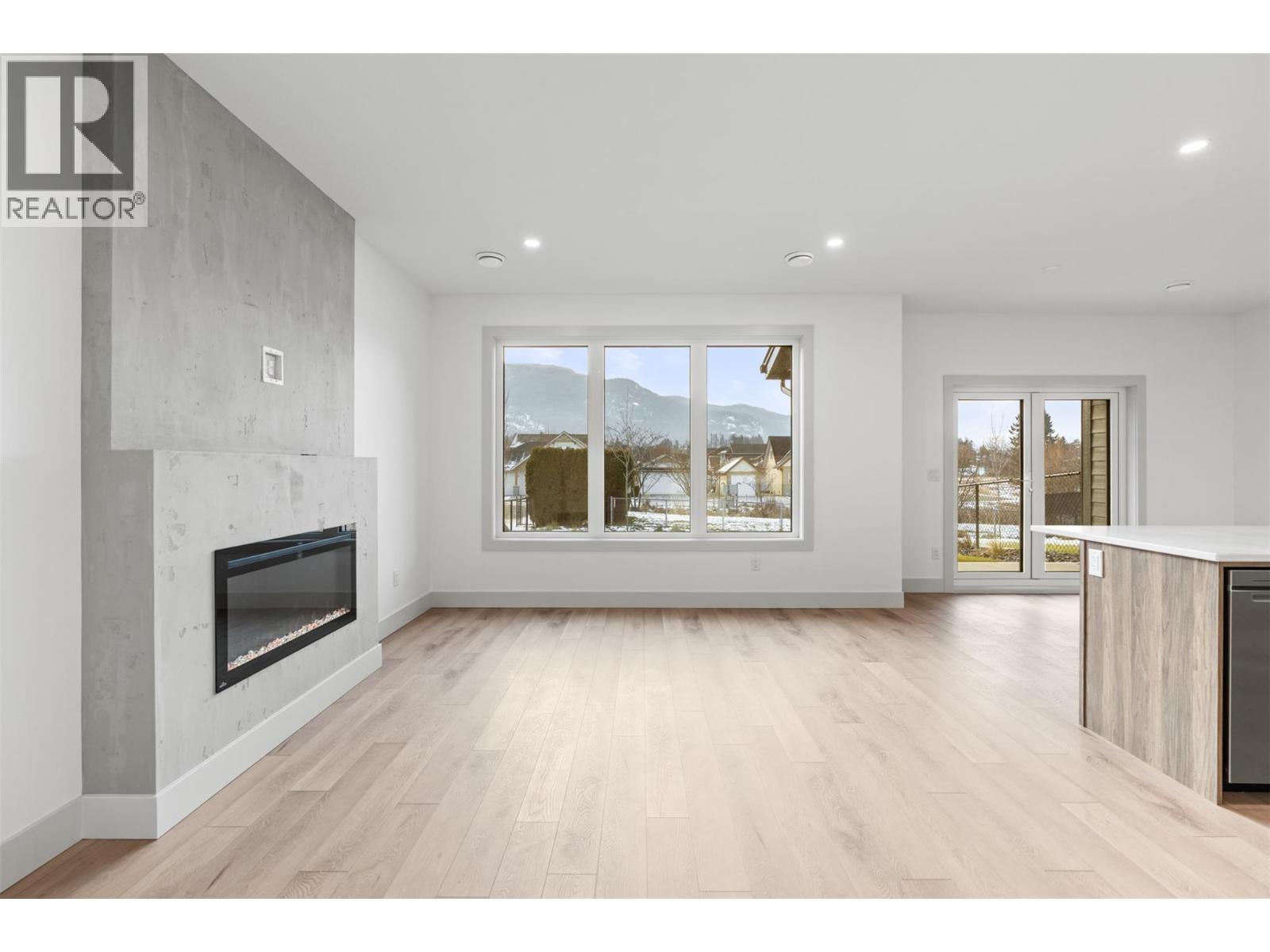 #101 2345 Patterson Avenue - 9