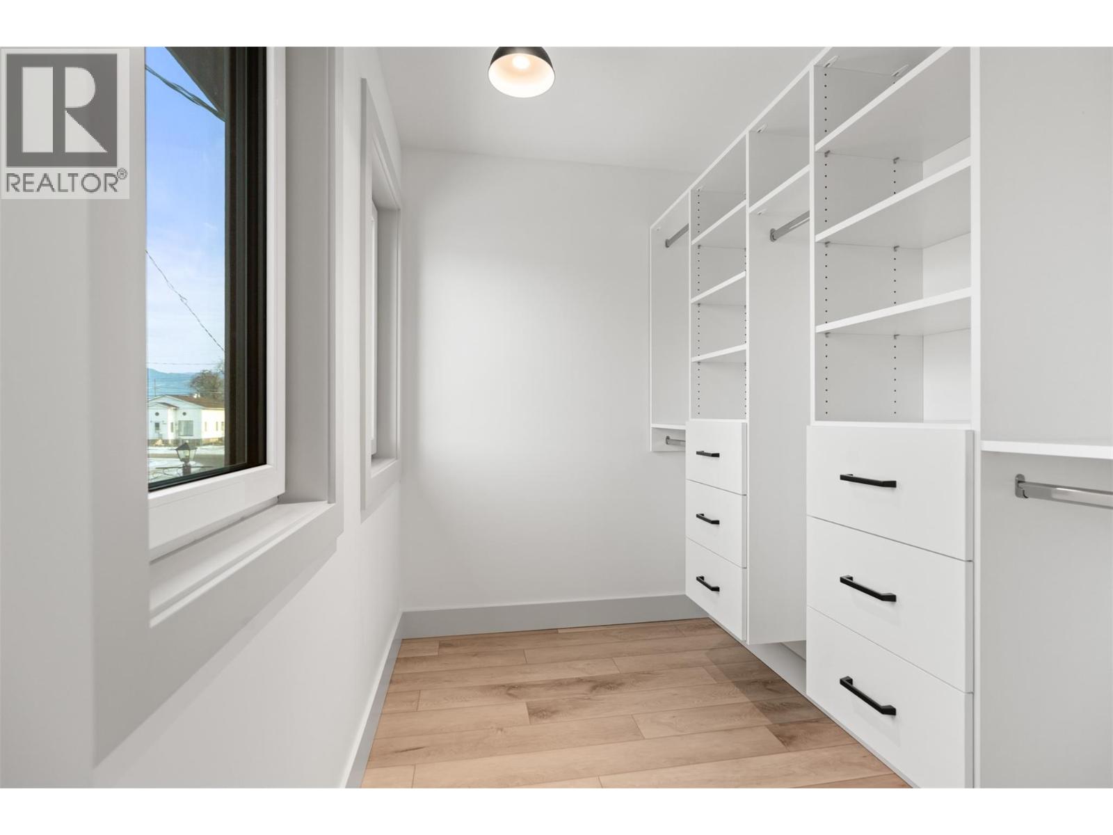 #101 2345 Patterson Avenue - 30