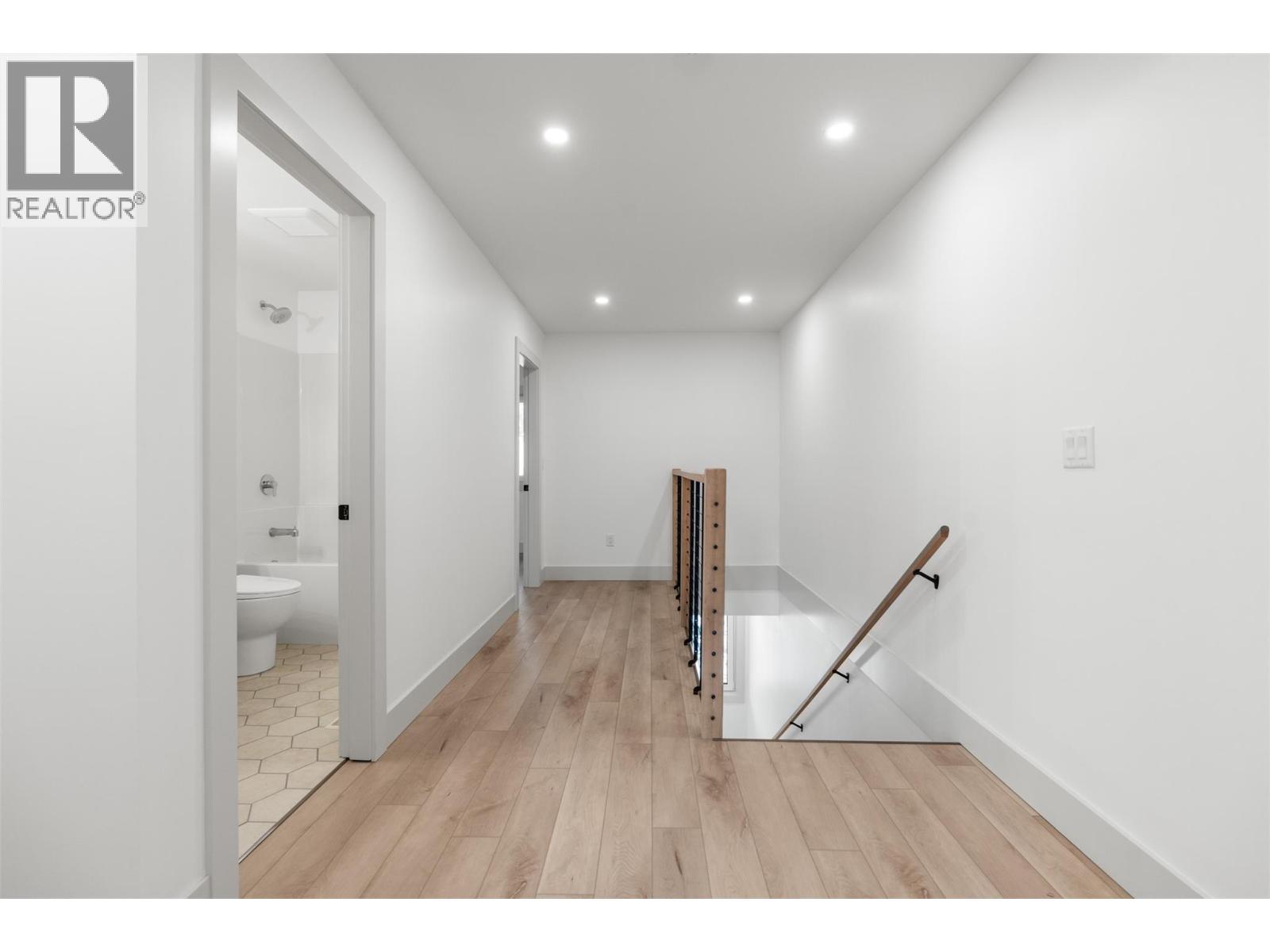 #101 2345 Patterson Avenue - 27