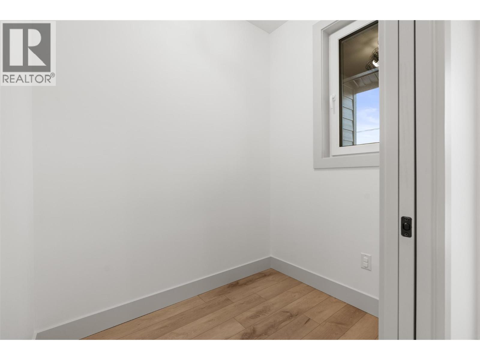#101 2345 Patterson Avenue - 24
