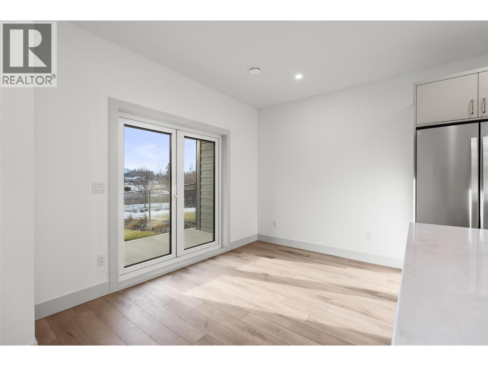 #101 2345 Patterson Avenue - 22