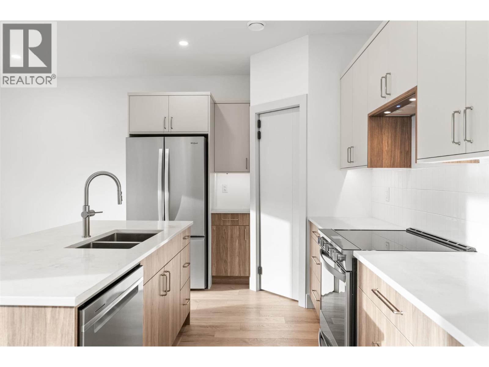 #101 2345 Patterson Avenue - 18