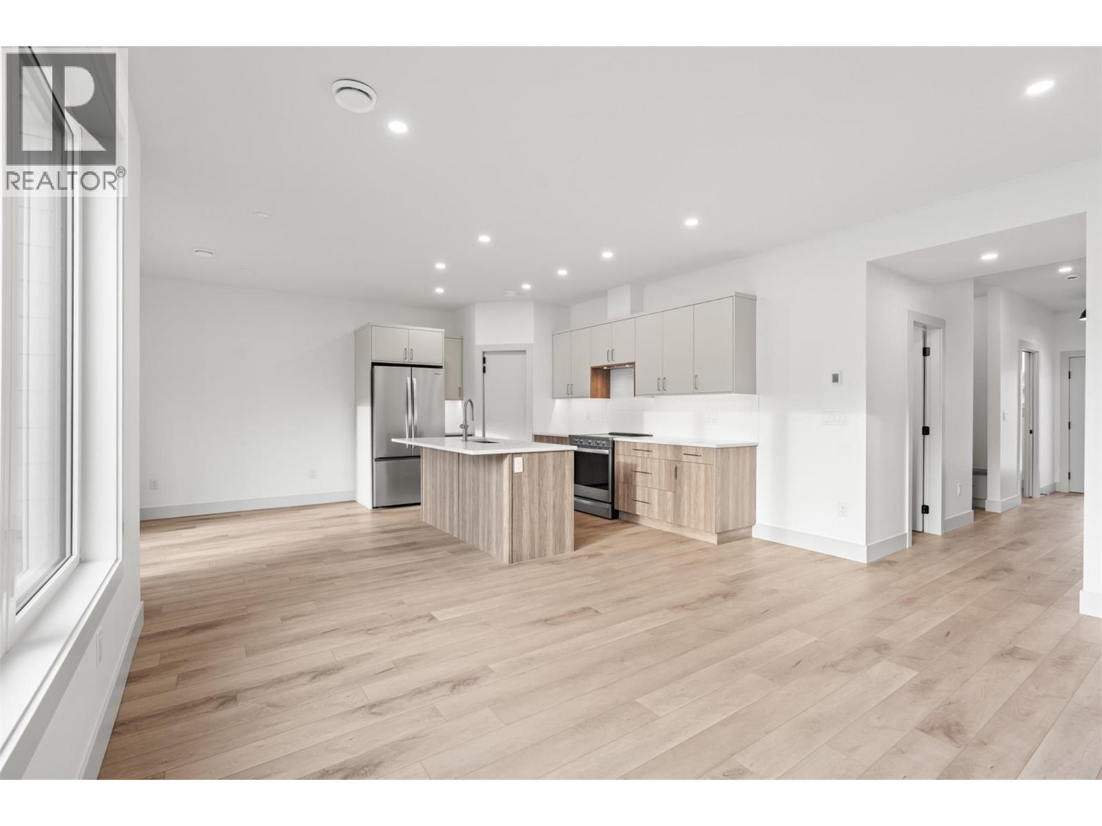 #101 2345 Patterson Avenue - 13