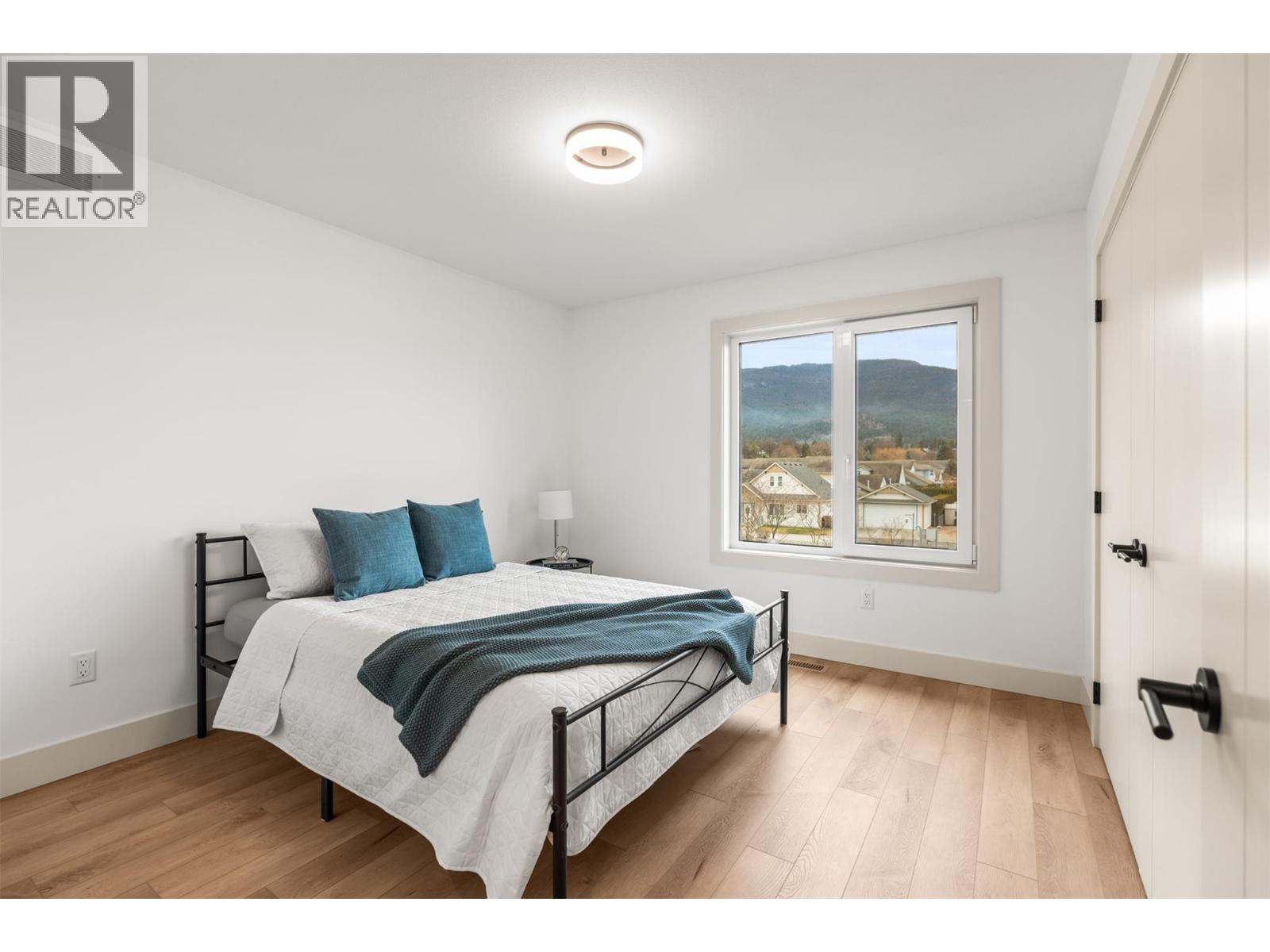 #102 2345 Patterson Avenue - 26