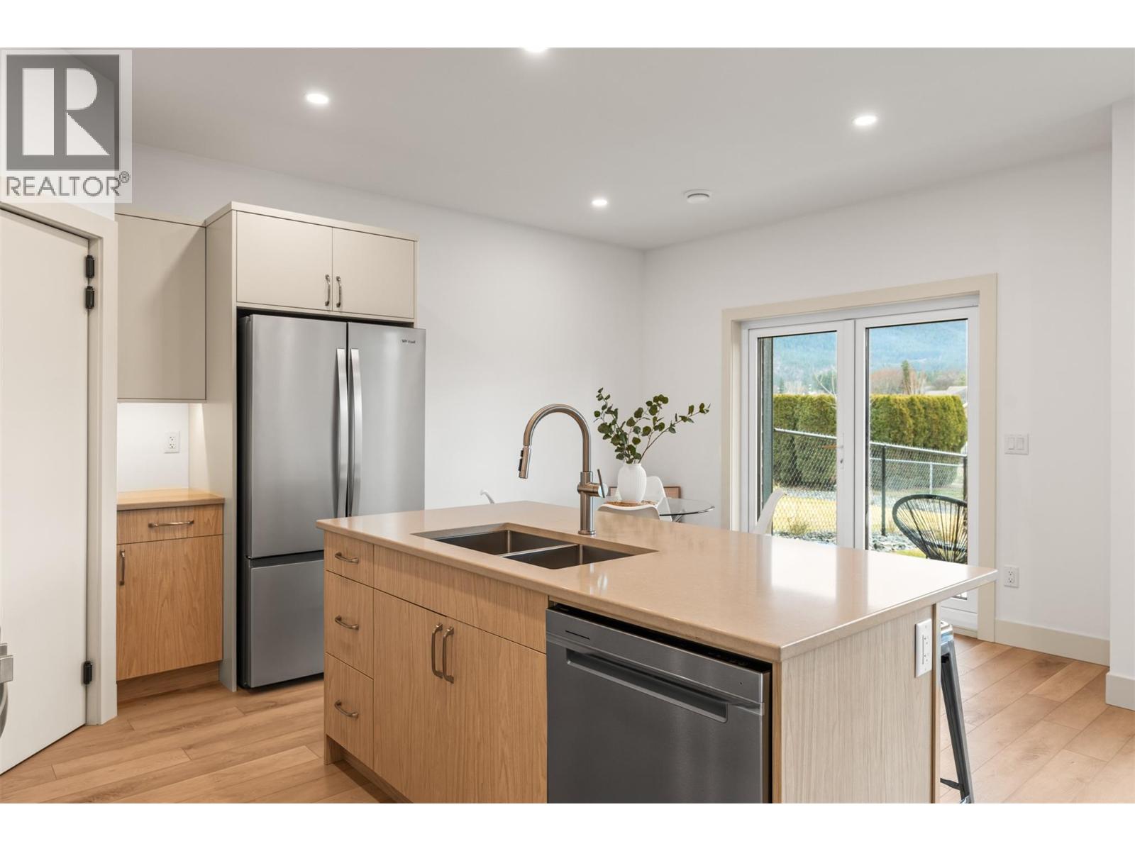 #102 2345 Patterson Avenue - 21
