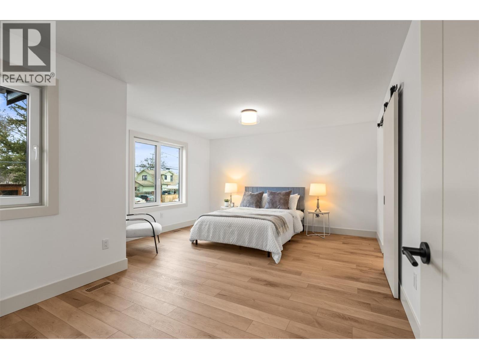 #102 2345 Patterson Avenue - 32