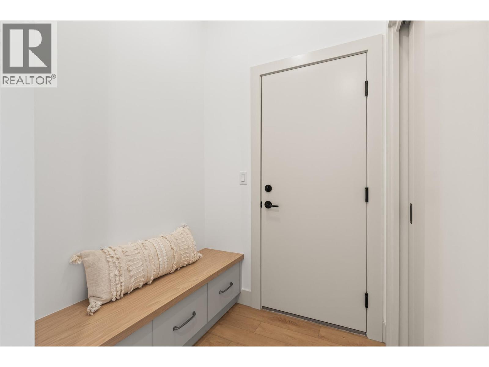 #102 2345 Patterson Avenue - 9