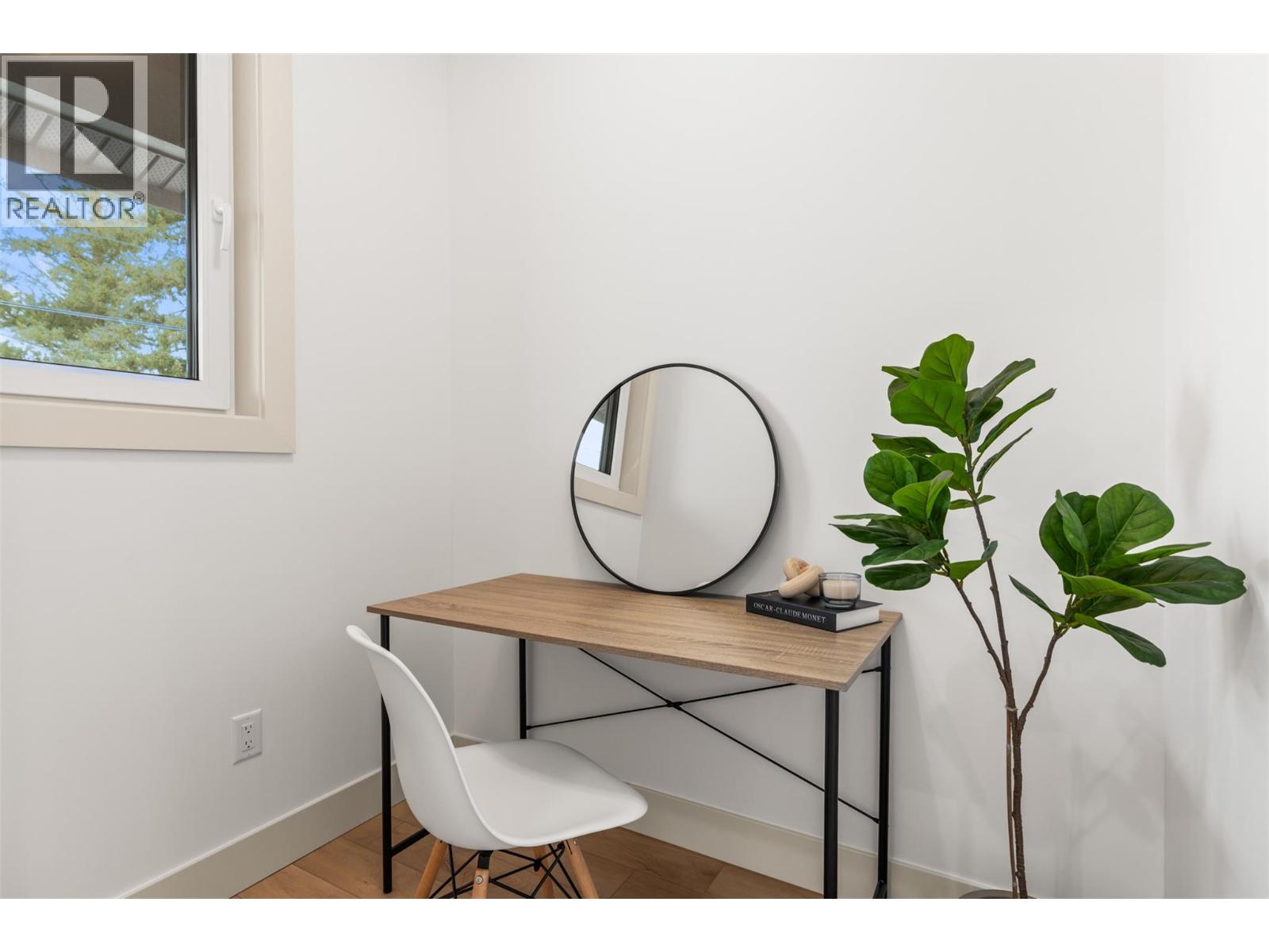 #102 2345 Patterson Avenue - 8