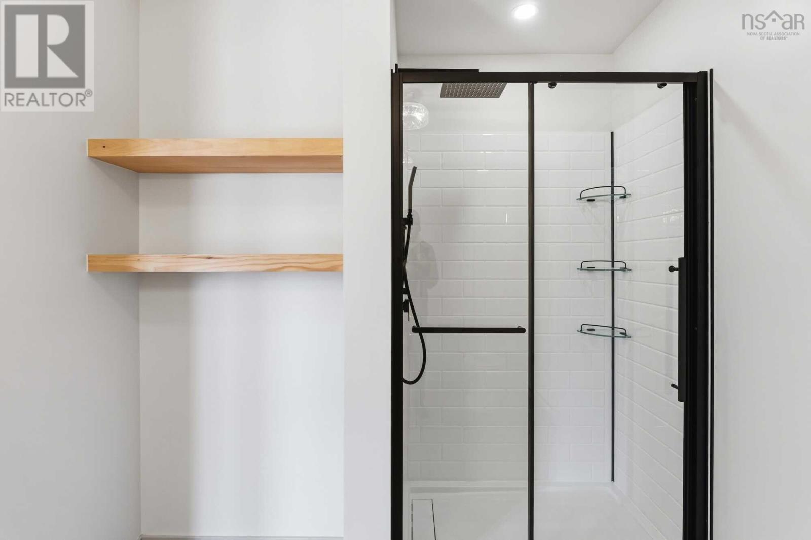 Property 16 of 21 of 241 Alton Road