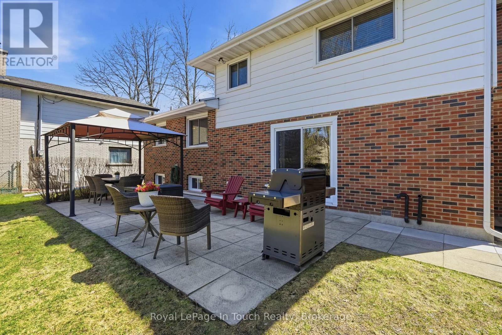 636 BROADVIEW AVENUE - 4