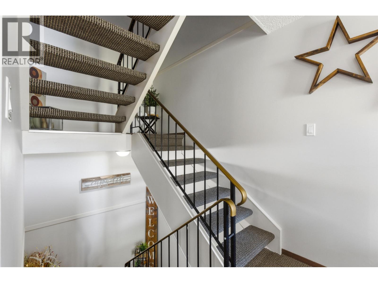 #25 800 N SECOND AVENUE - 14