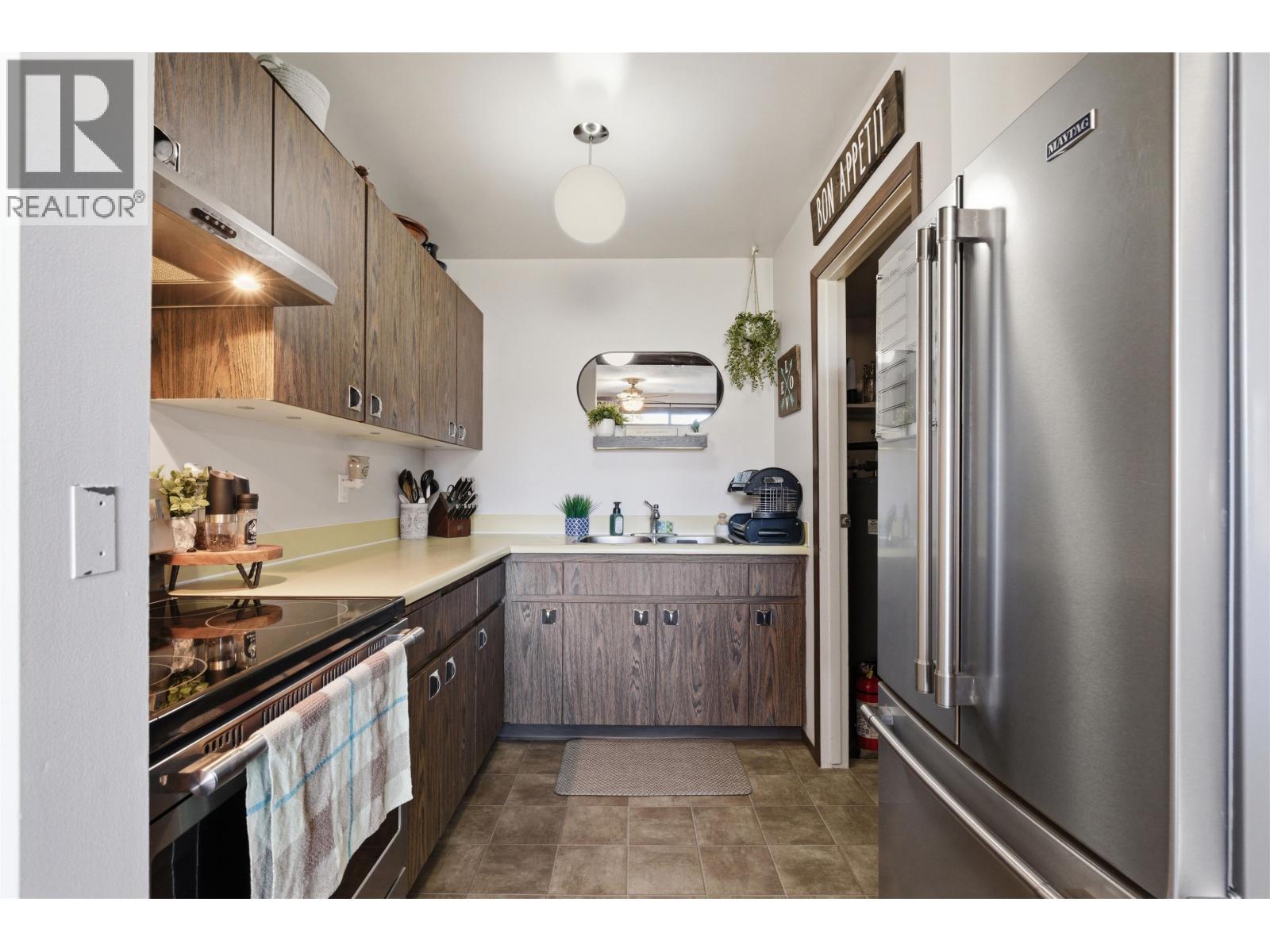 #25 800 N SECOND AVENUE - 11