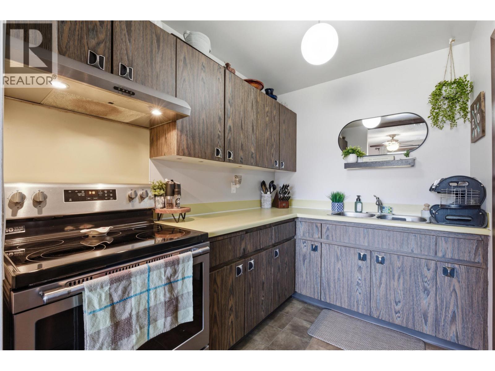 #25 800 N SECOND AVENUE - 12