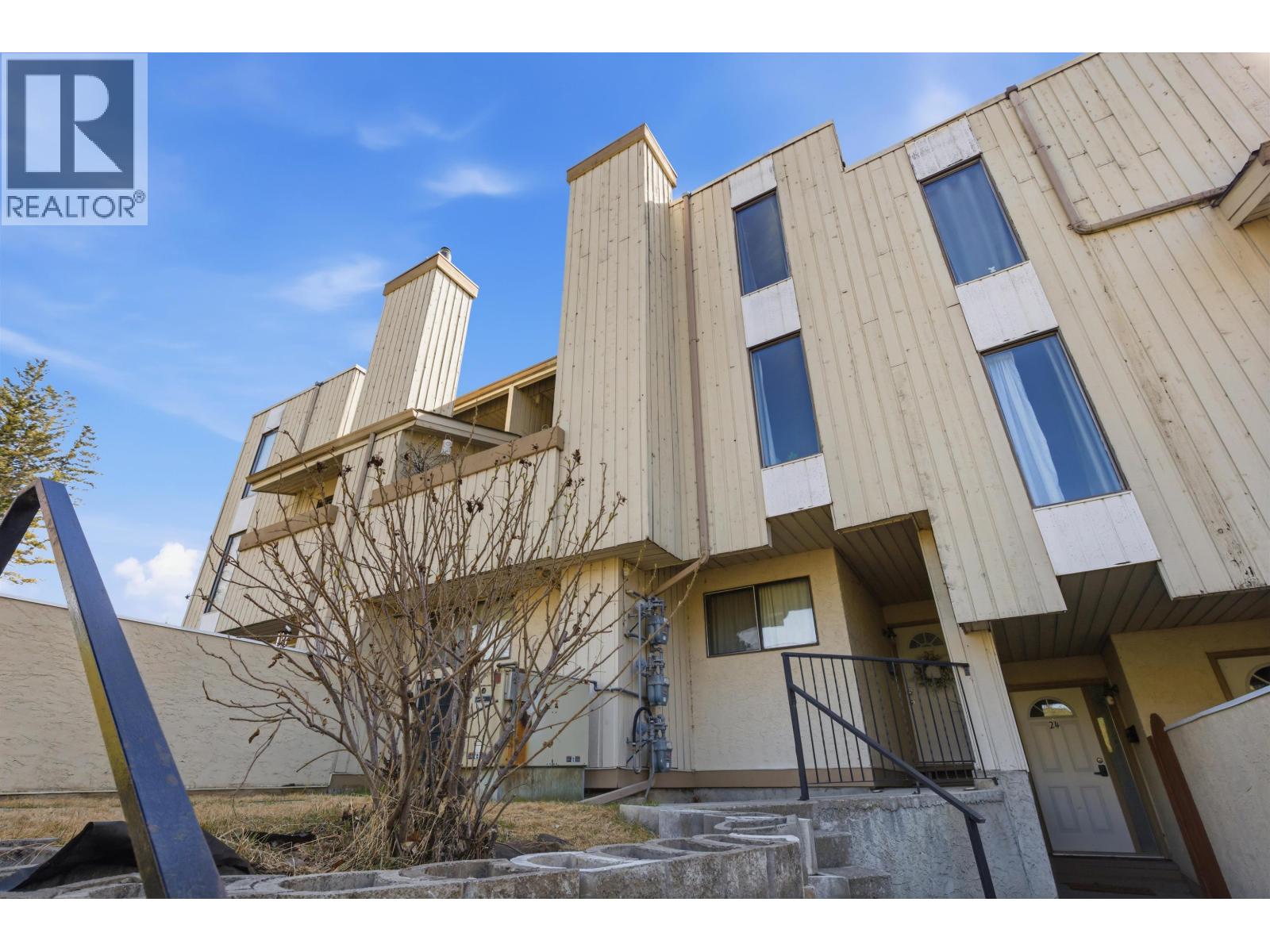 #25 800 N SECOND AVENUE - 19