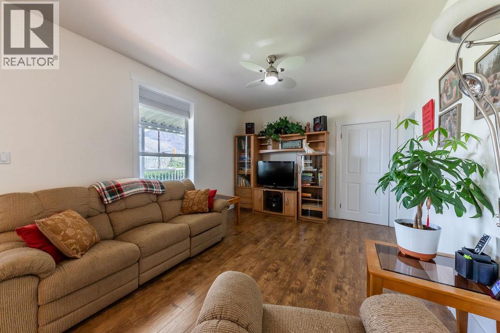 867 COLUMBIA Street - 17