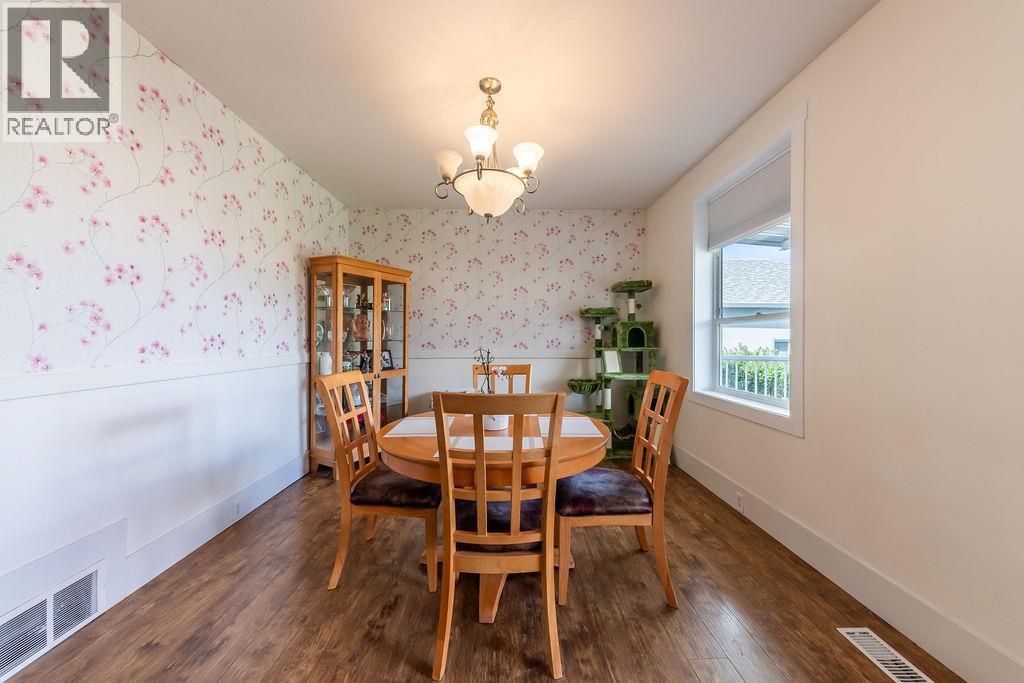 867 COLUMBIA Street - 19