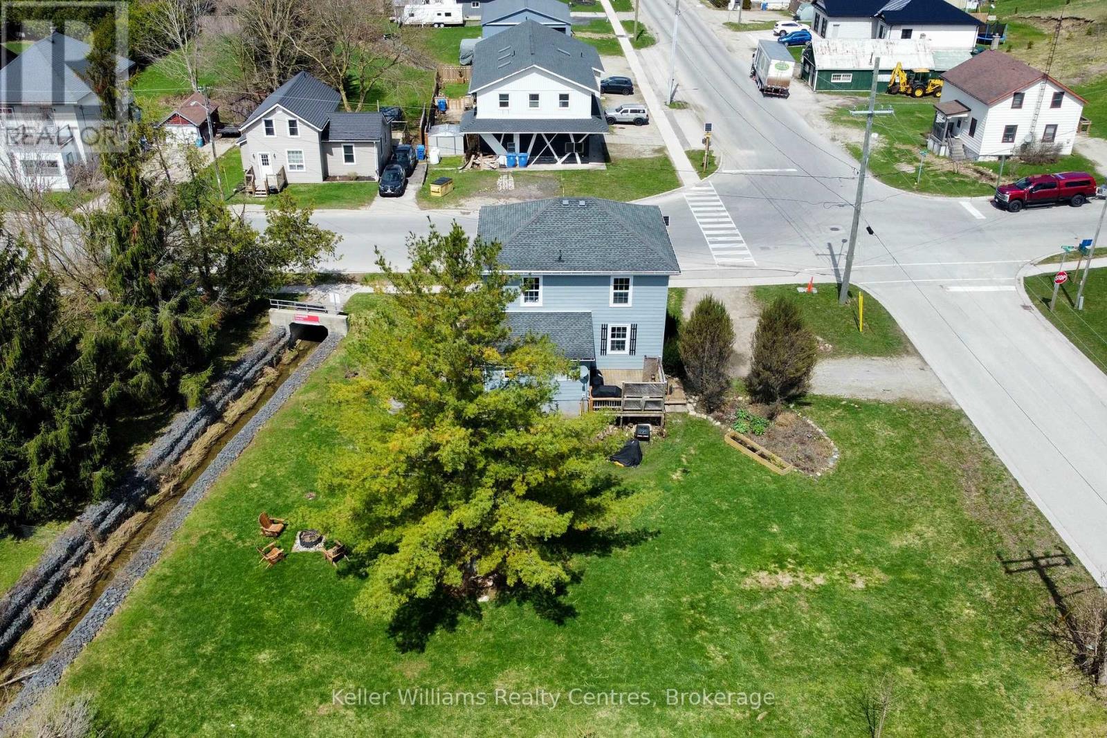 714 QUEEN STREET, West Grey (Neustadt), Ontario, N0G2M0 — Photo 3