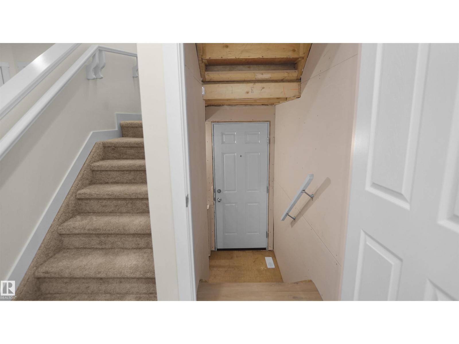 8901 Carson WY SW, Edmonton