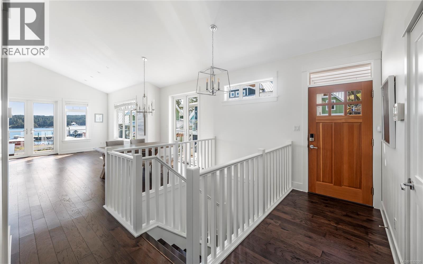 133 Hilltop Cres - 3