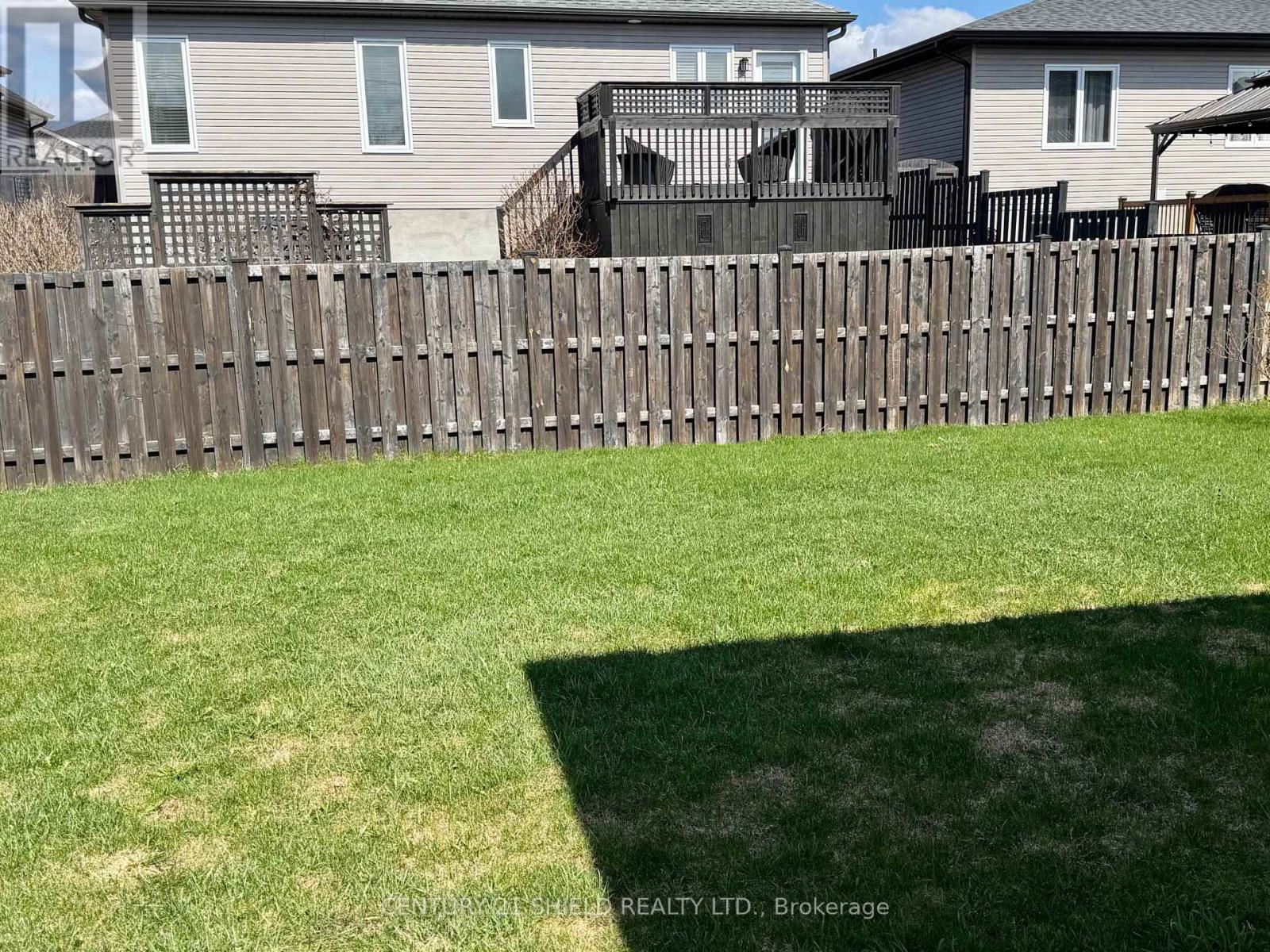 101 MCKENZIE STREET W — photo 6