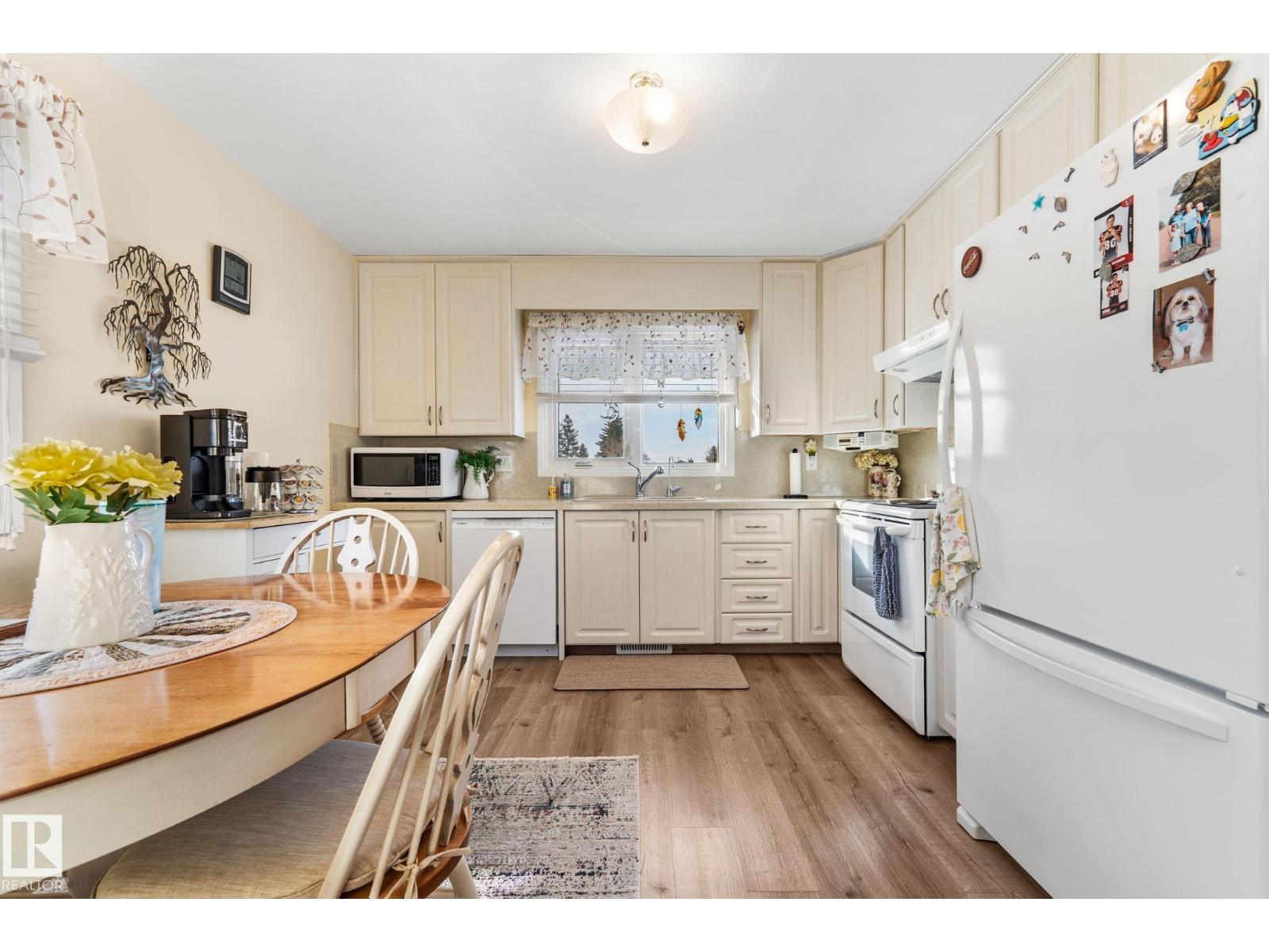 8214 93 AV, Fort Saskatchewan