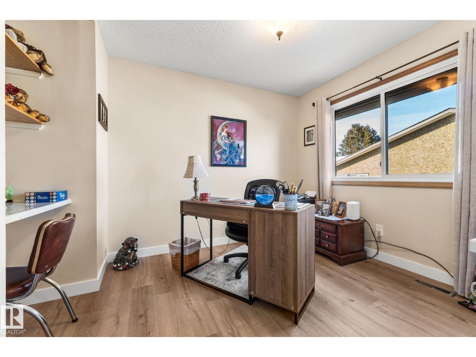 8214 93 AV, Fort Saskatchewan