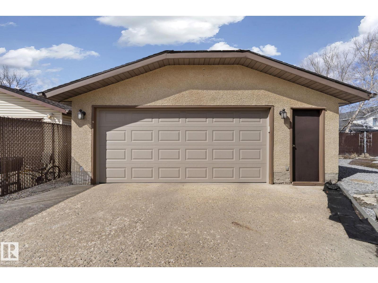 8214 93 AV, Fort Saskatchewan