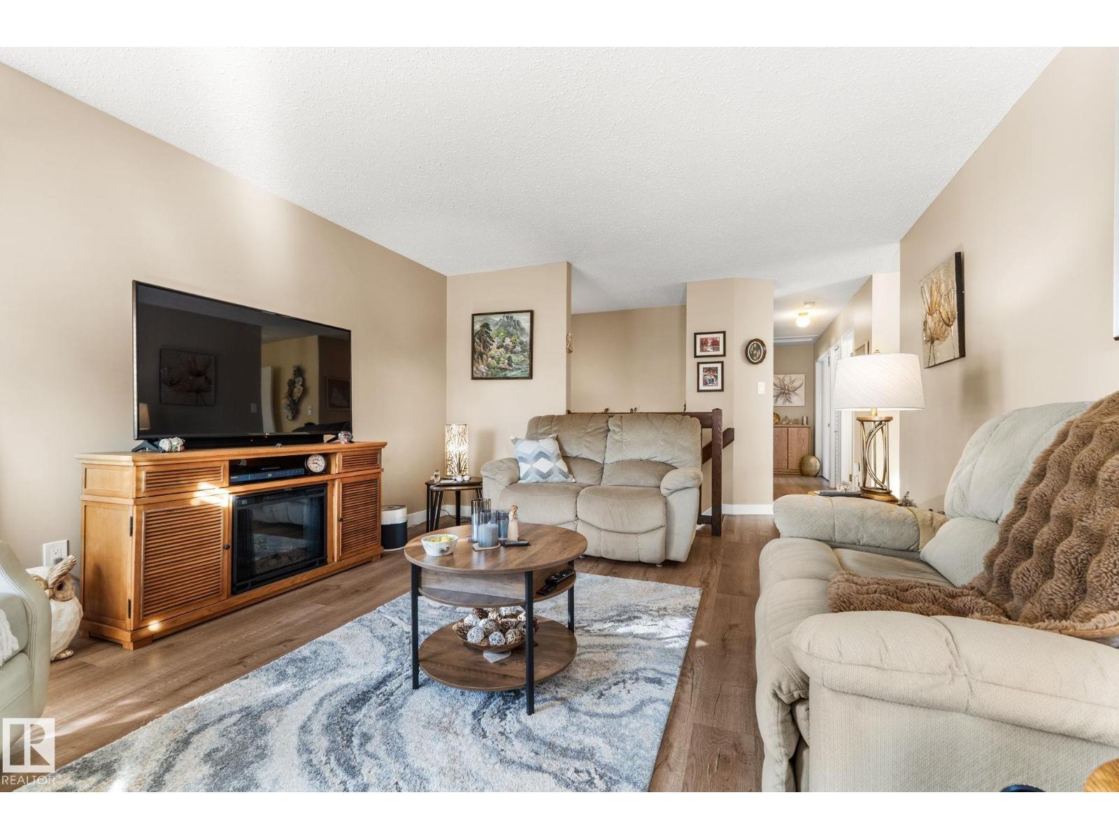 8214 93 AV, Fort Saskatchewan