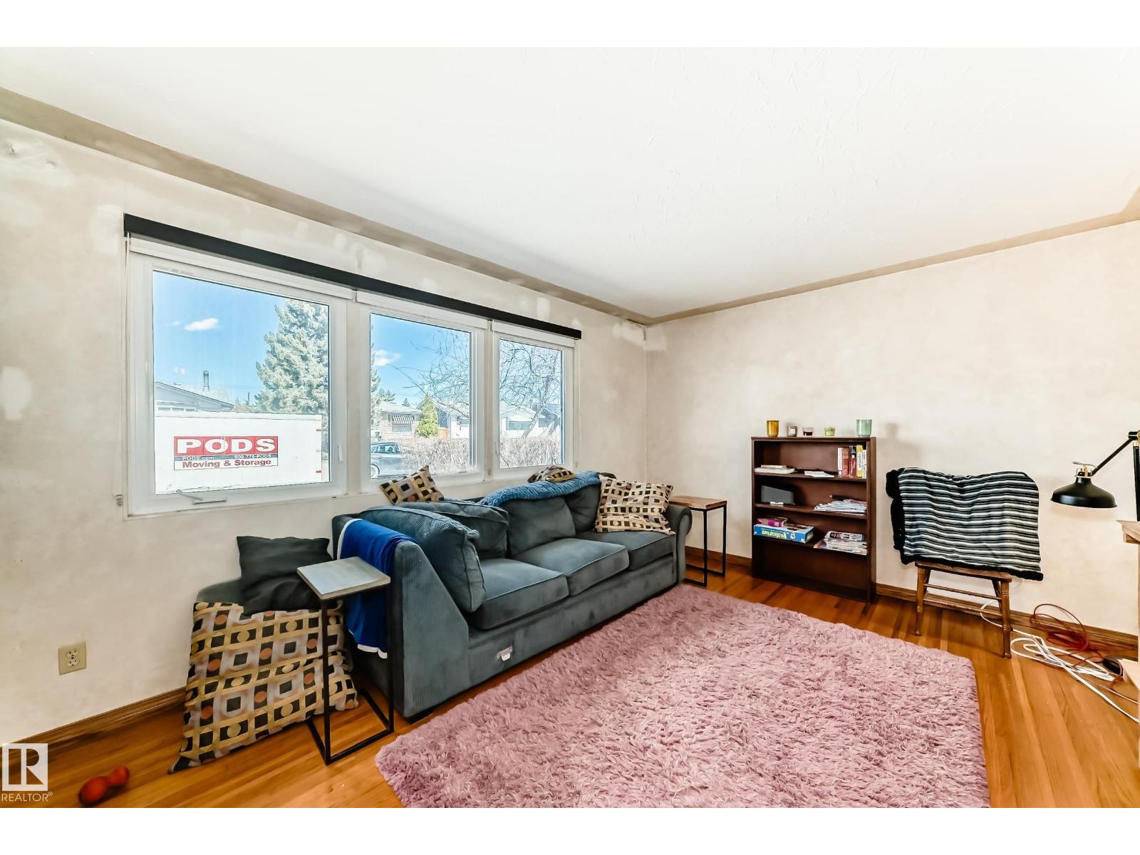 10923 136 AV NW - 11