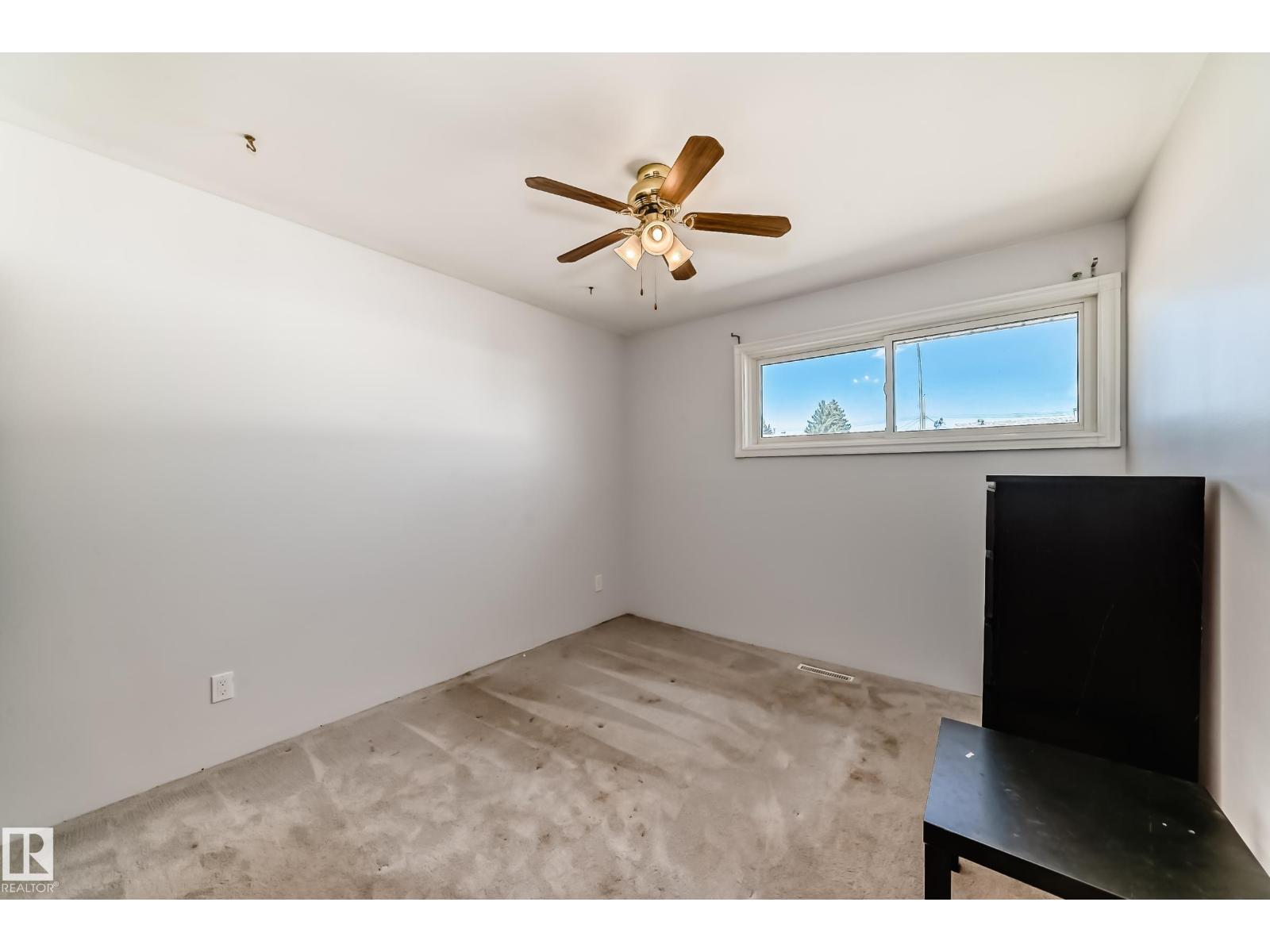 10923 136 AV NW, Edmonton