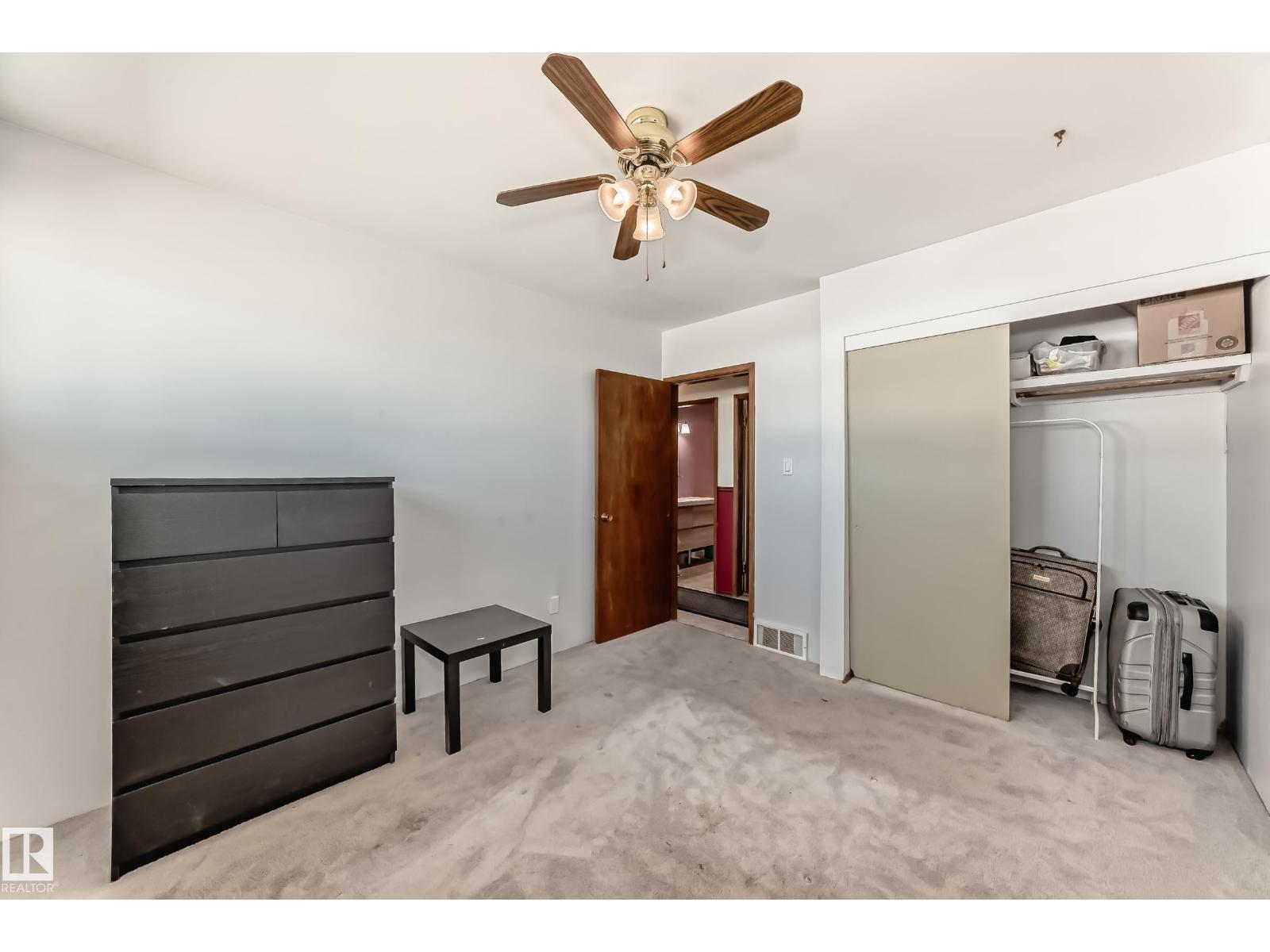 10923 136 AV NW, Edmonton