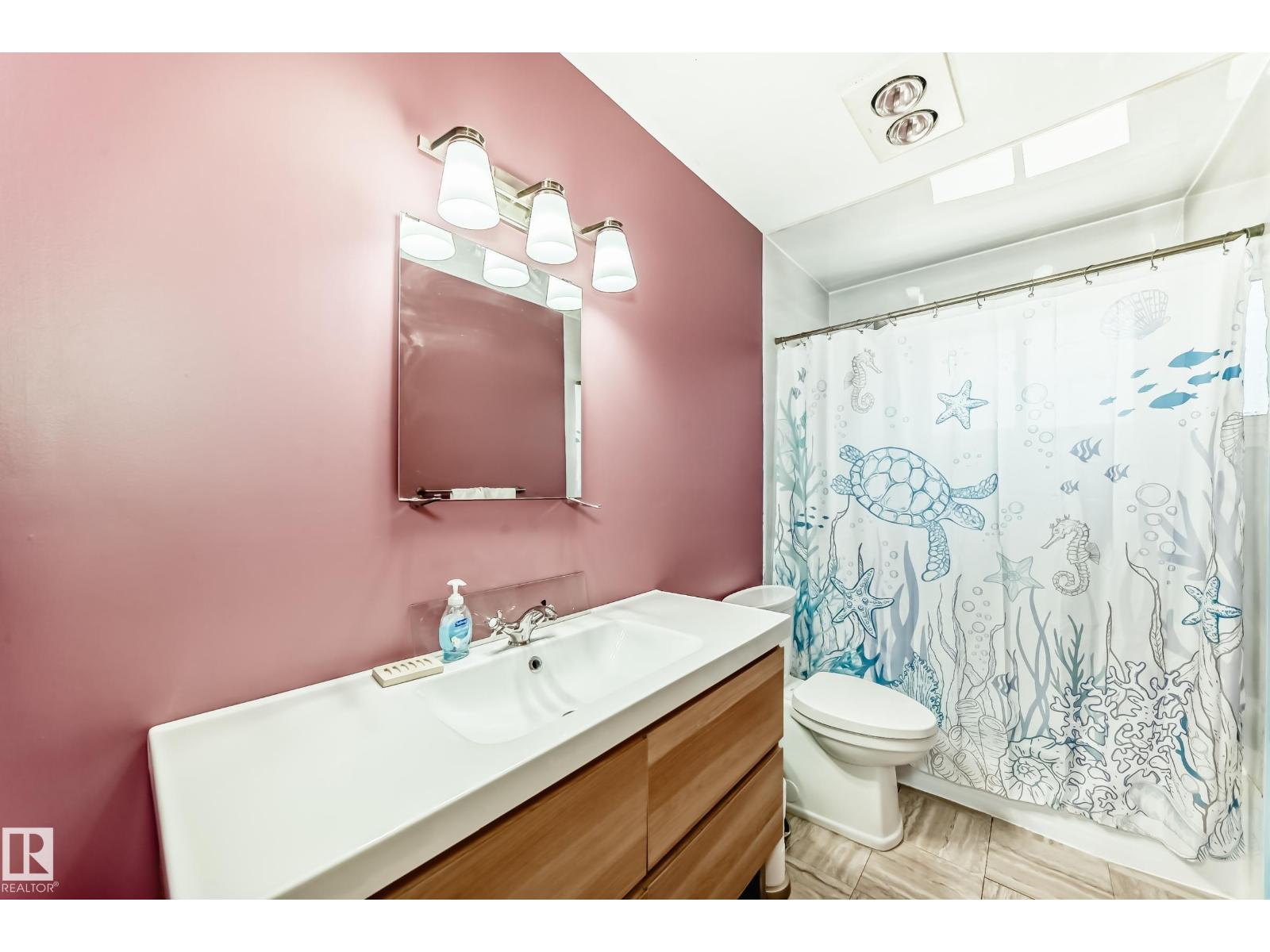 10923 136 AV NW, Edmonton