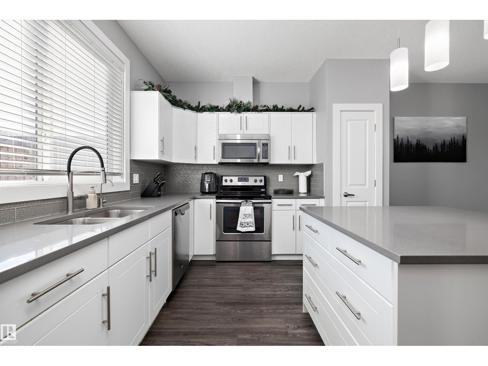 2107 24 ST NW, Edmonton