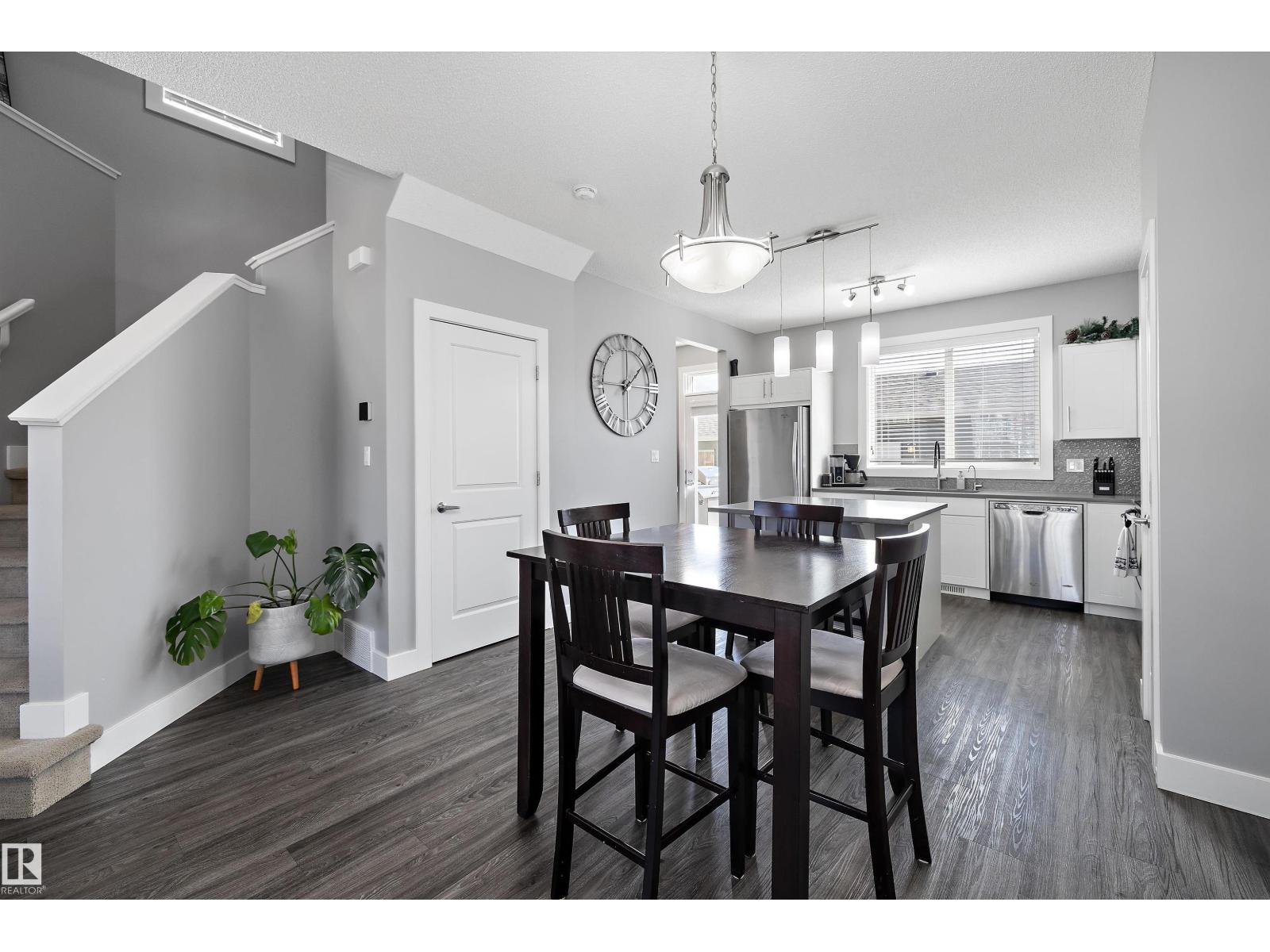 2107 24 ST NW, Edmonton