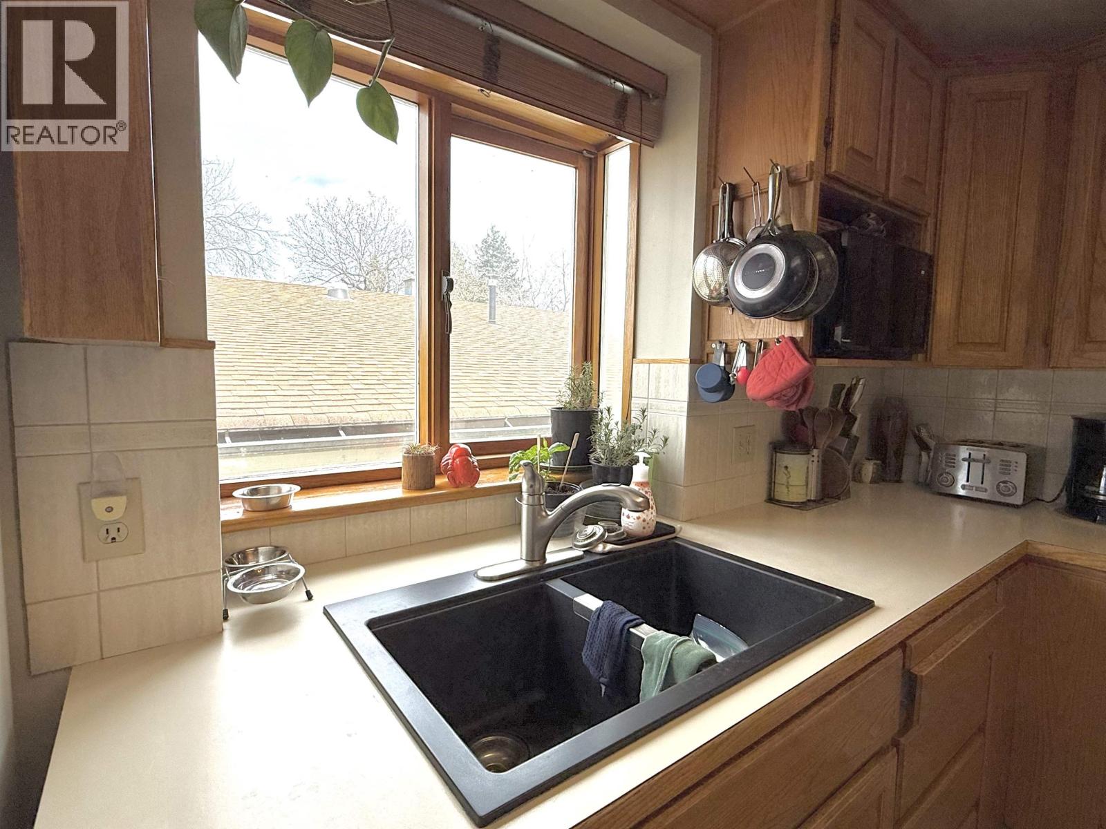 Photo 12 of 40 — 785 IRWIN STREET · Prince George, BC