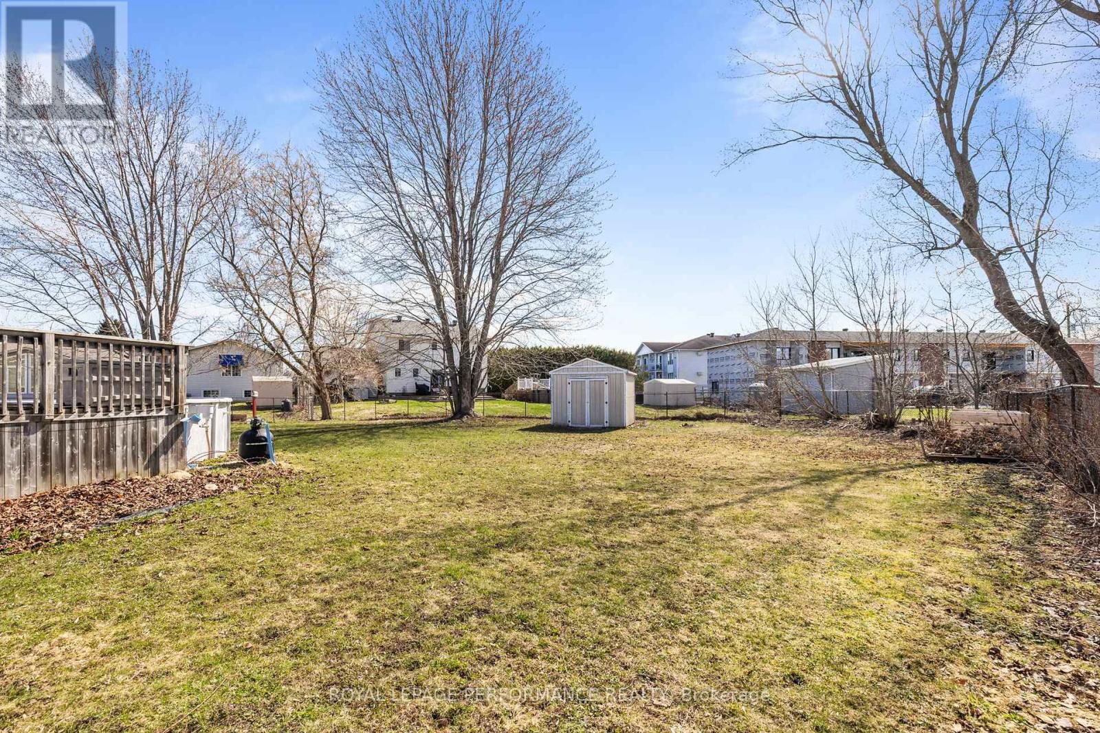 54 LAPOINTE BOULEVARD - 37