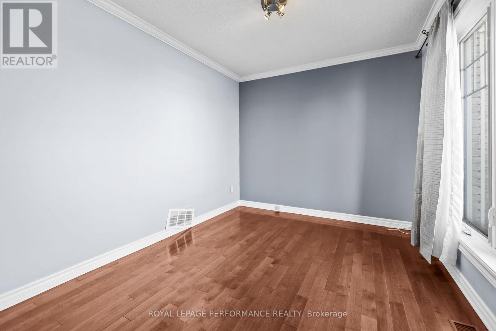 54 LAPOINTE BOULEVARD - 6