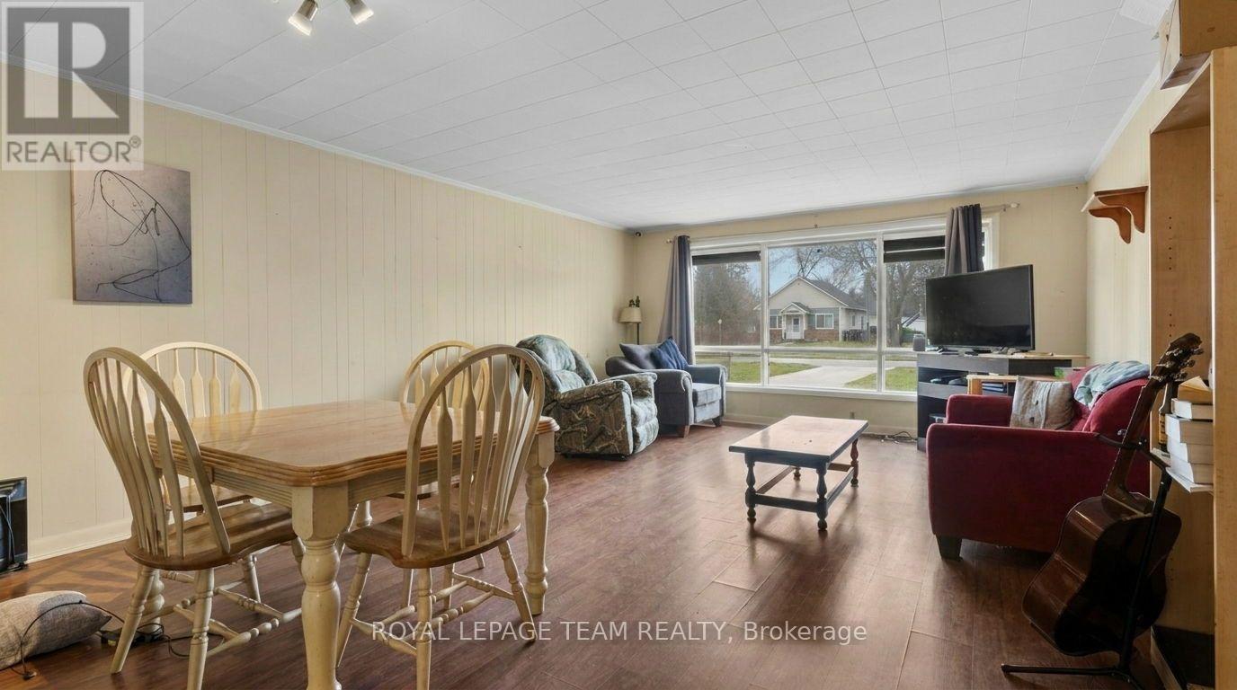 47 DANIEL STREET S - 5
