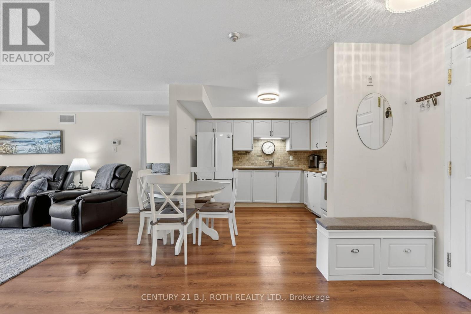 #116 49 JACOBS TERRACE - 10