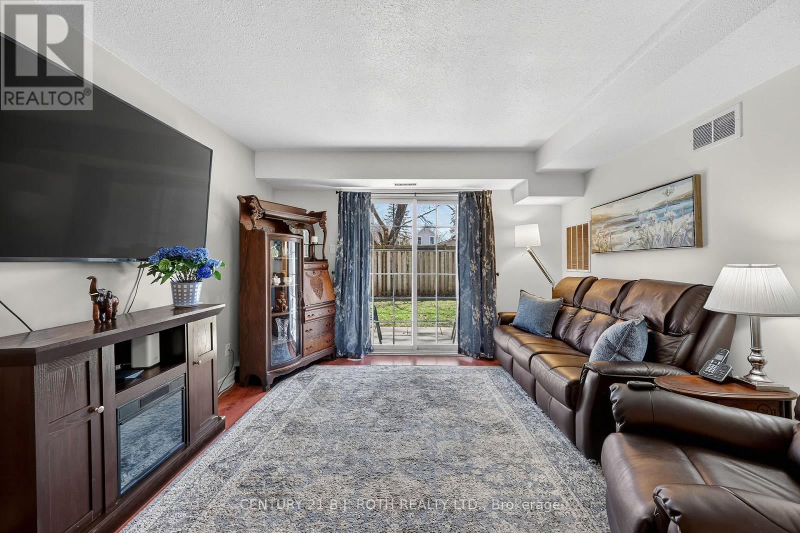 #116 49 JACOBS TERRACE - 19