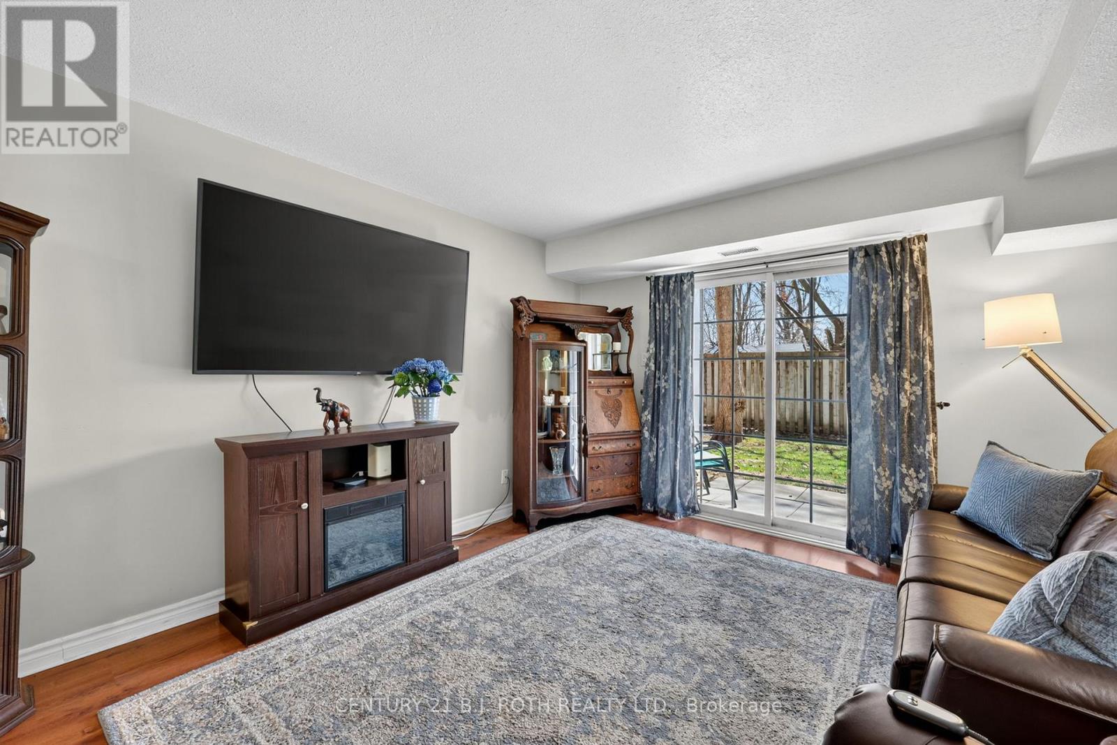 #116 49 JACOBS TERRACE - 20