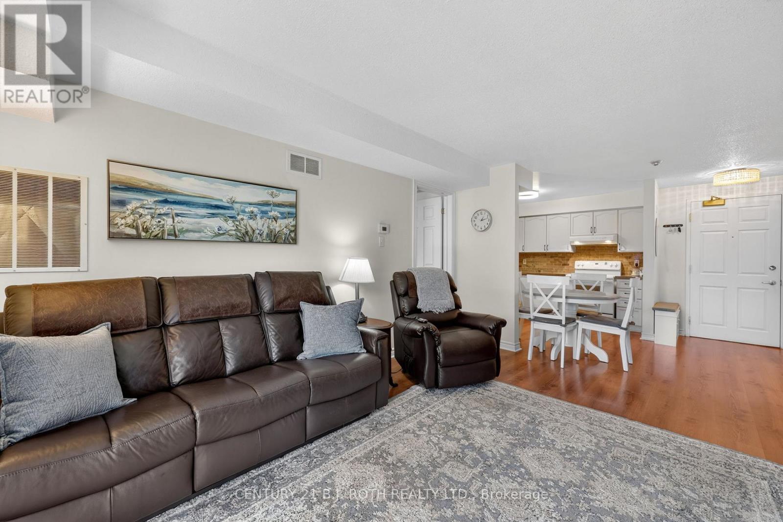 #116 49 JACOBS TERRACE - 22