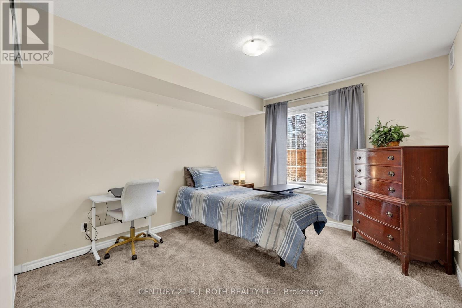 #116 49 JACOBS TERRACE - 28
