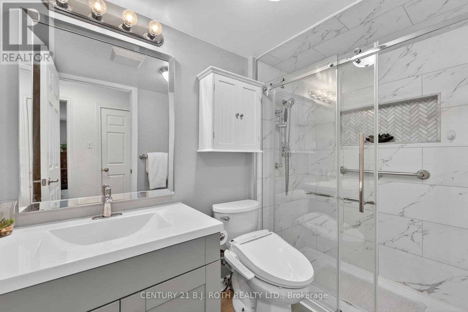 #116 49 JACOBS TERRACE - 31