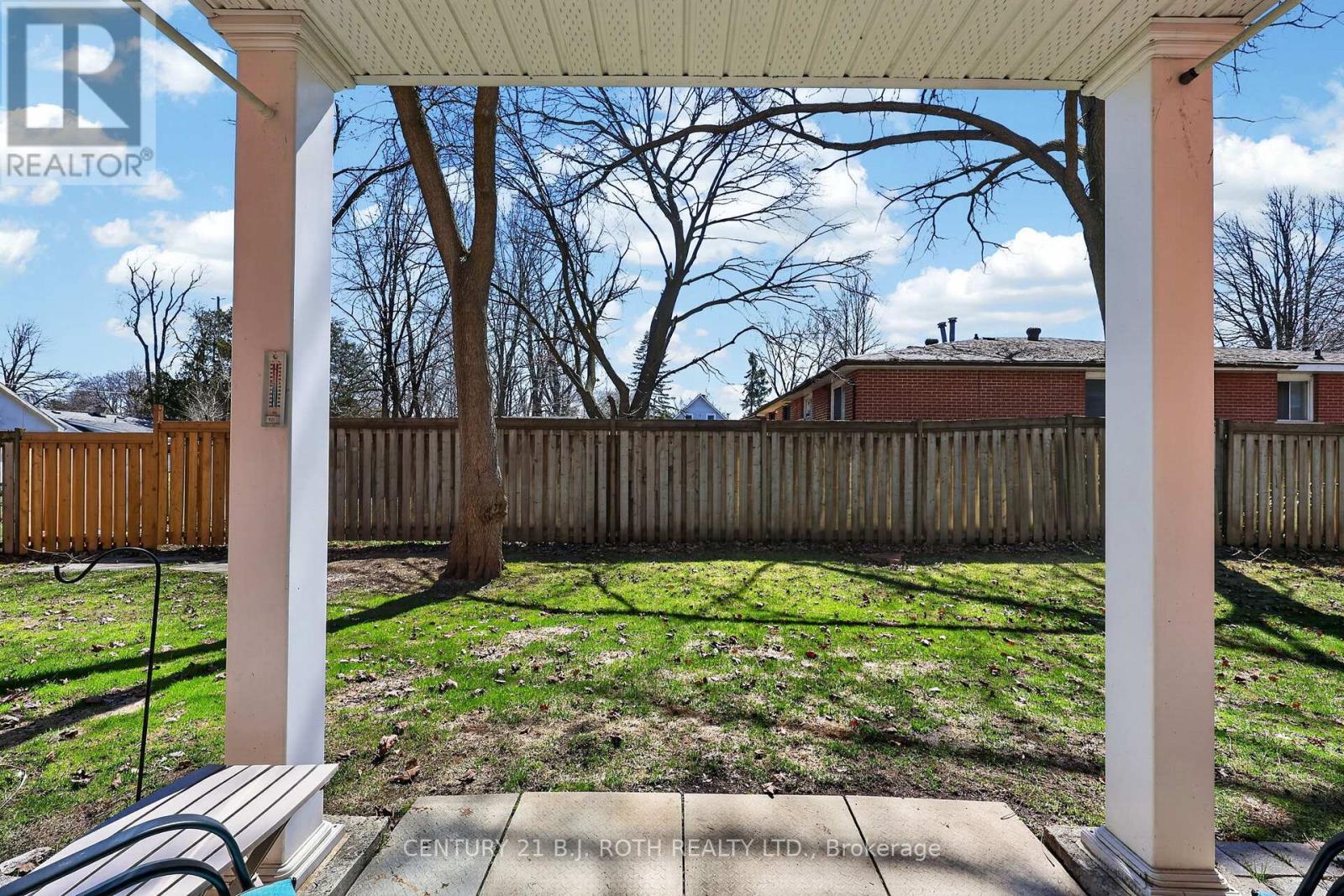 #116 49 JACOBS TERRACE - 33