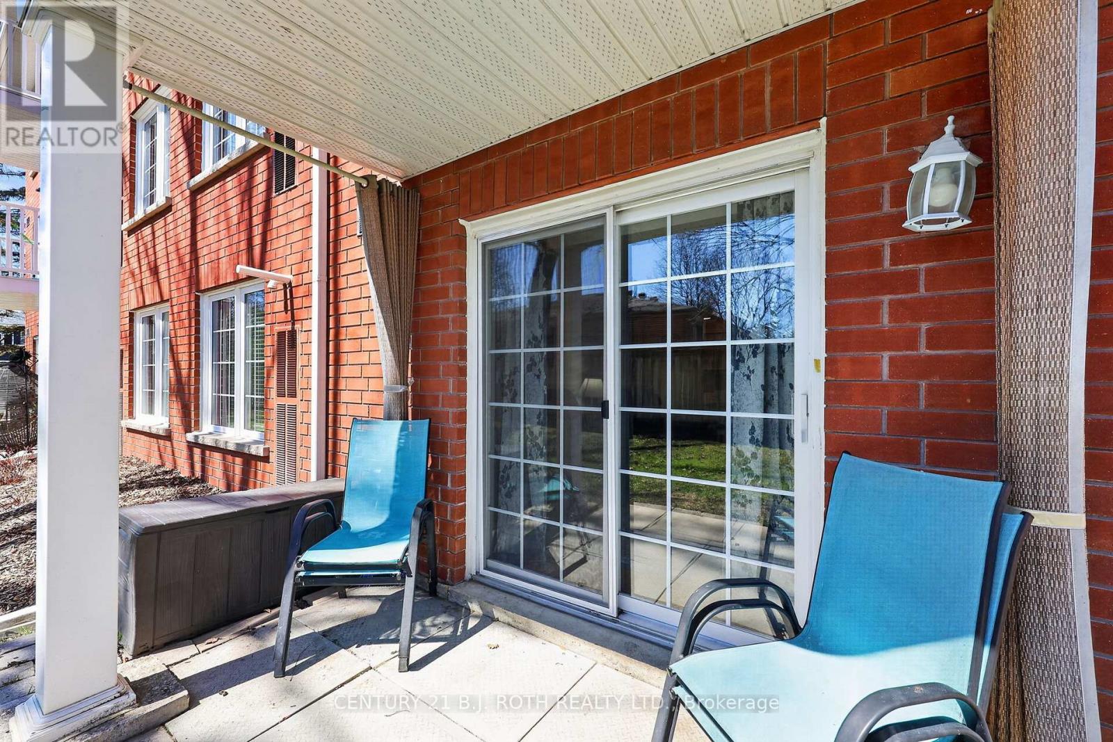 #116 49 JACOBS TERRACE - 36