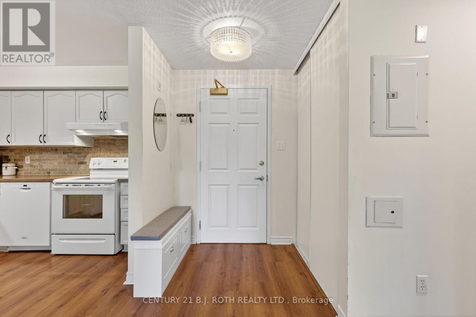 #116 49 JACOBS TERRACE - 7