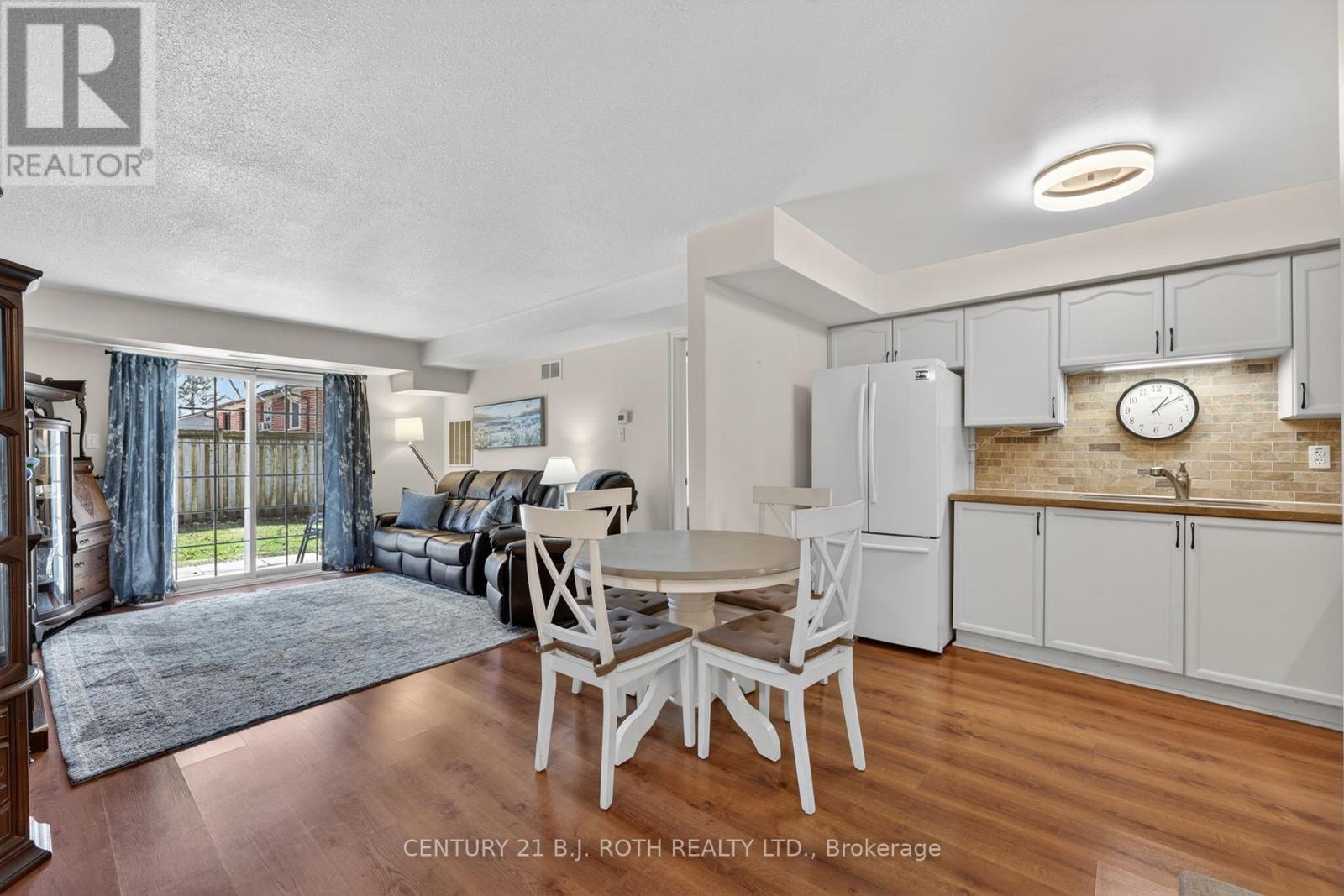 #116 49 JACOBS TERRACE - 9