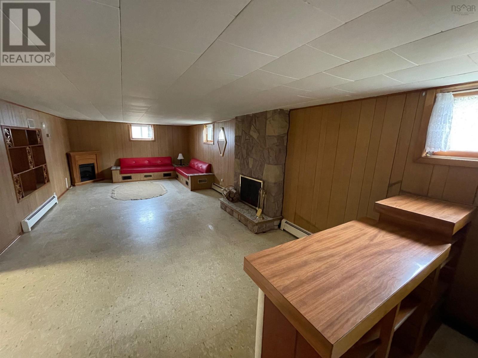 Property 27 of 30 of 2190 Highway 28