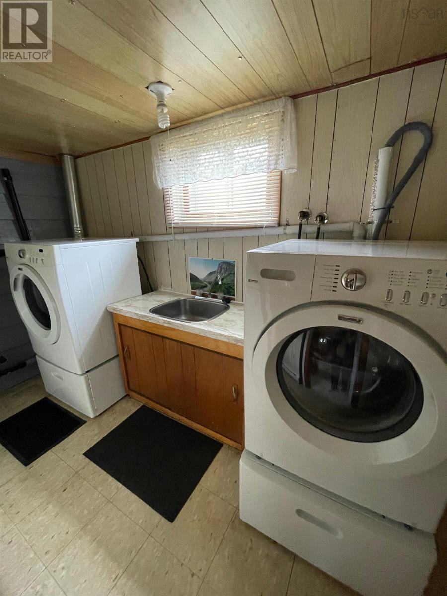 Property 30 of 30 of 2190 Highway 28